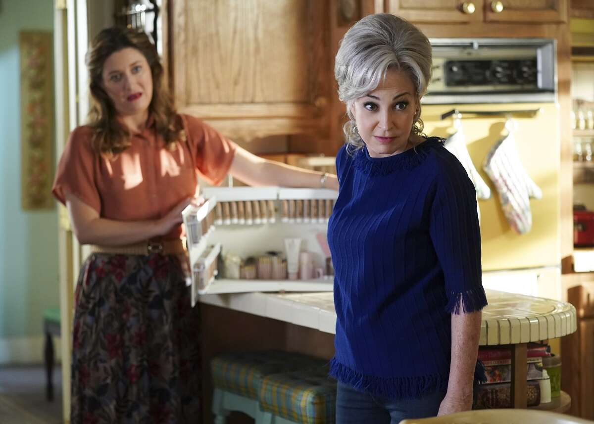 'Young Sheldon': Annie Potts Had 1 Request About Meemaw's Hair When She ...