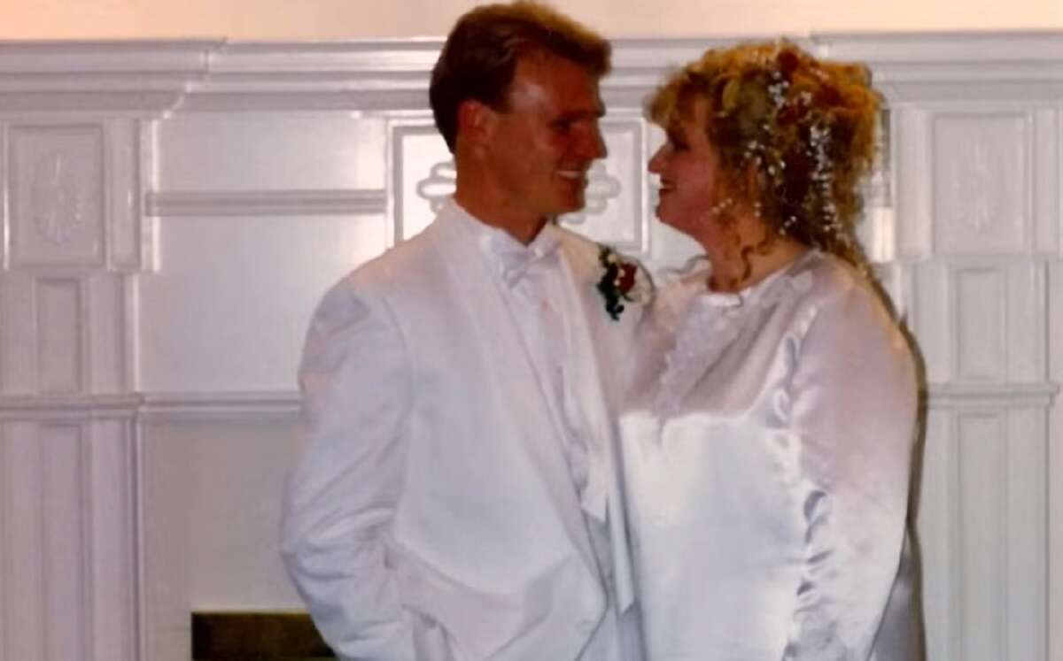 Kody Brown and Christine Brown pose for a photo during their 1994 wedding special. Christine's second wedding, nearly 30 years later, apepars to be a much happier occassion. 