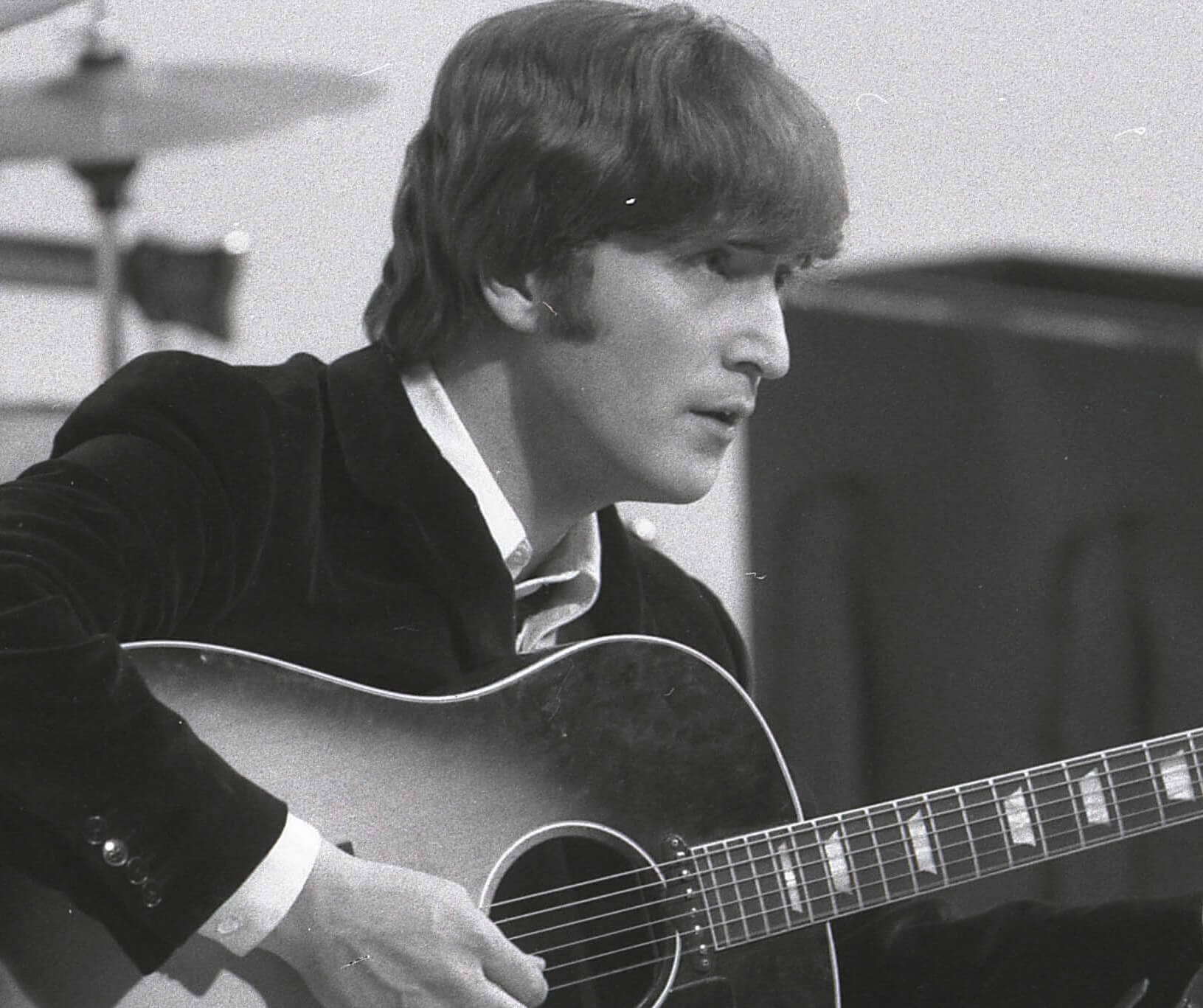 Why John Lennon Compared The Beatles' 'I Am the Walrus' to Bob Dylan Songs