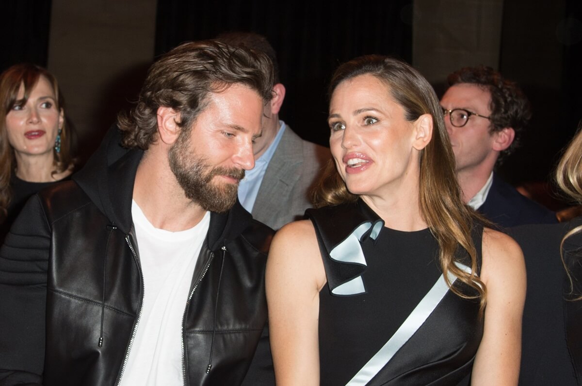 Bradley Cooper Pitched Sleeping With Jennifer Garner’s Character in ...