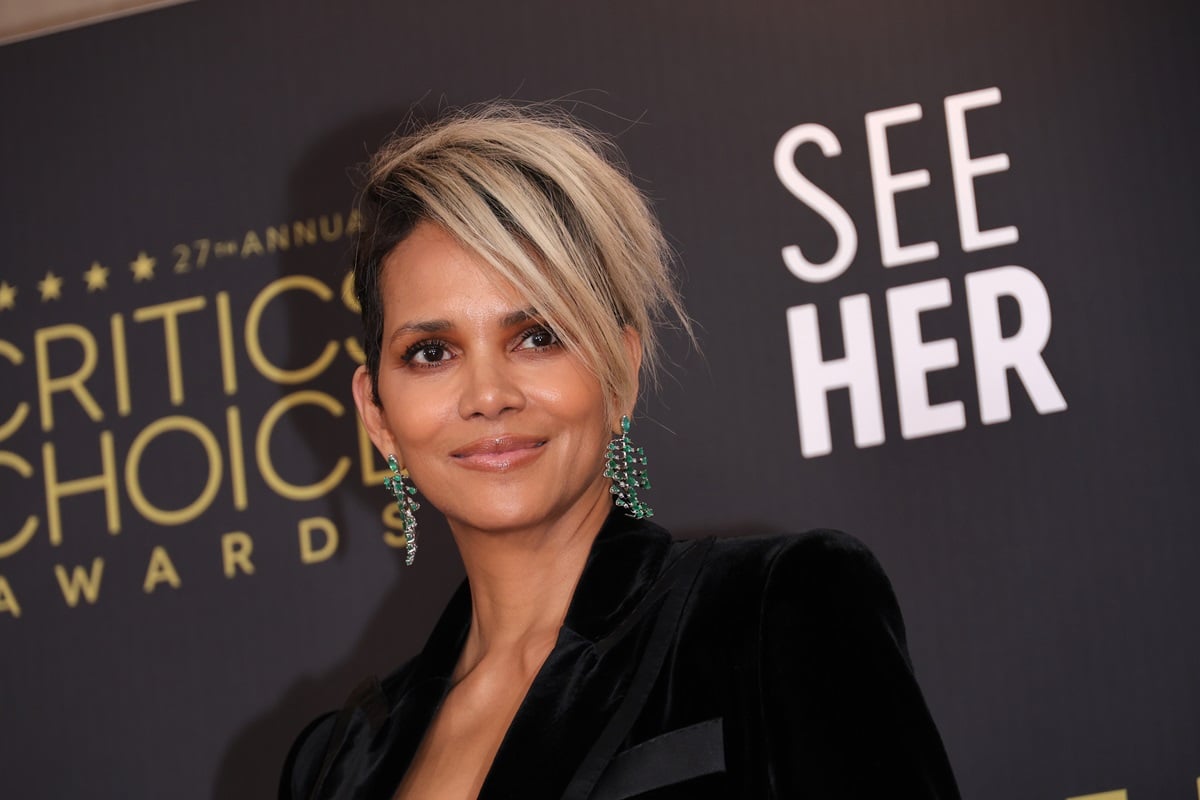 Halle Berry posing in a black blazer at the Critics Choice Awards.