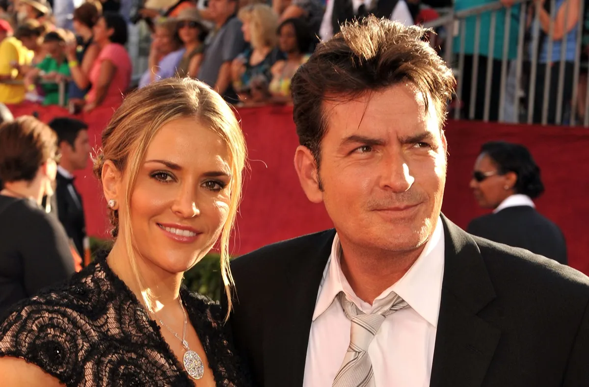 Brooke Mueller and Charlie Sheen arrive at the 61st Primetime Emmy Awards held at the Nokia Theatre on September 20, 2009 in Los Angeles, California