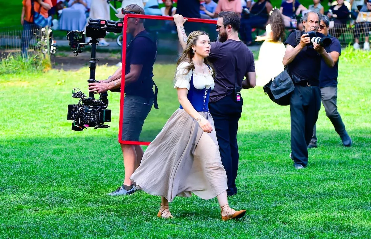 Jessica Biel in a medieval-looking costume on the set of 'The Better Sister' in Central Park