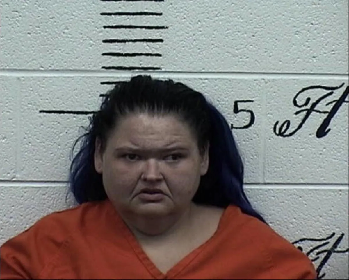 '1000-lb Sisters' Star Amy Slaton Arrested on Drug, Child Endangerment ...