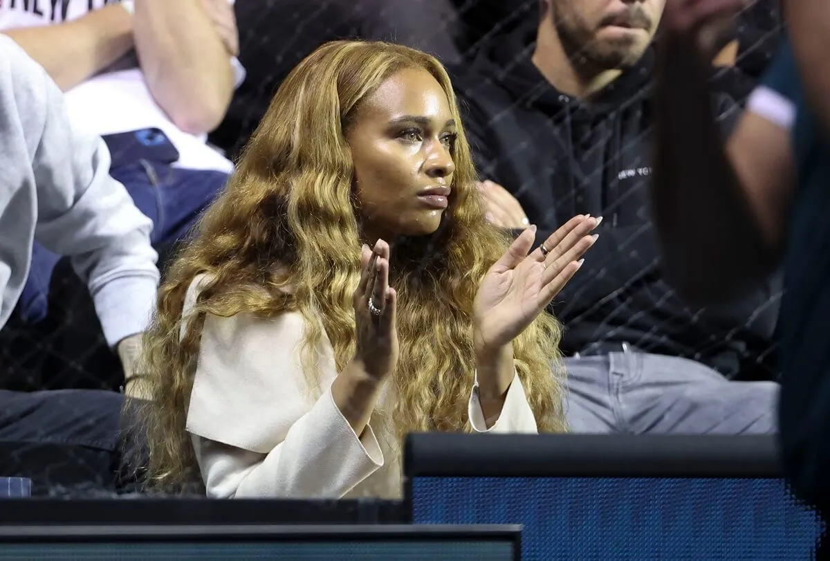 Ayan Broomfield cheering on boyfriend Frances Tiafoe during day 1 of the Rolex Paris Masters