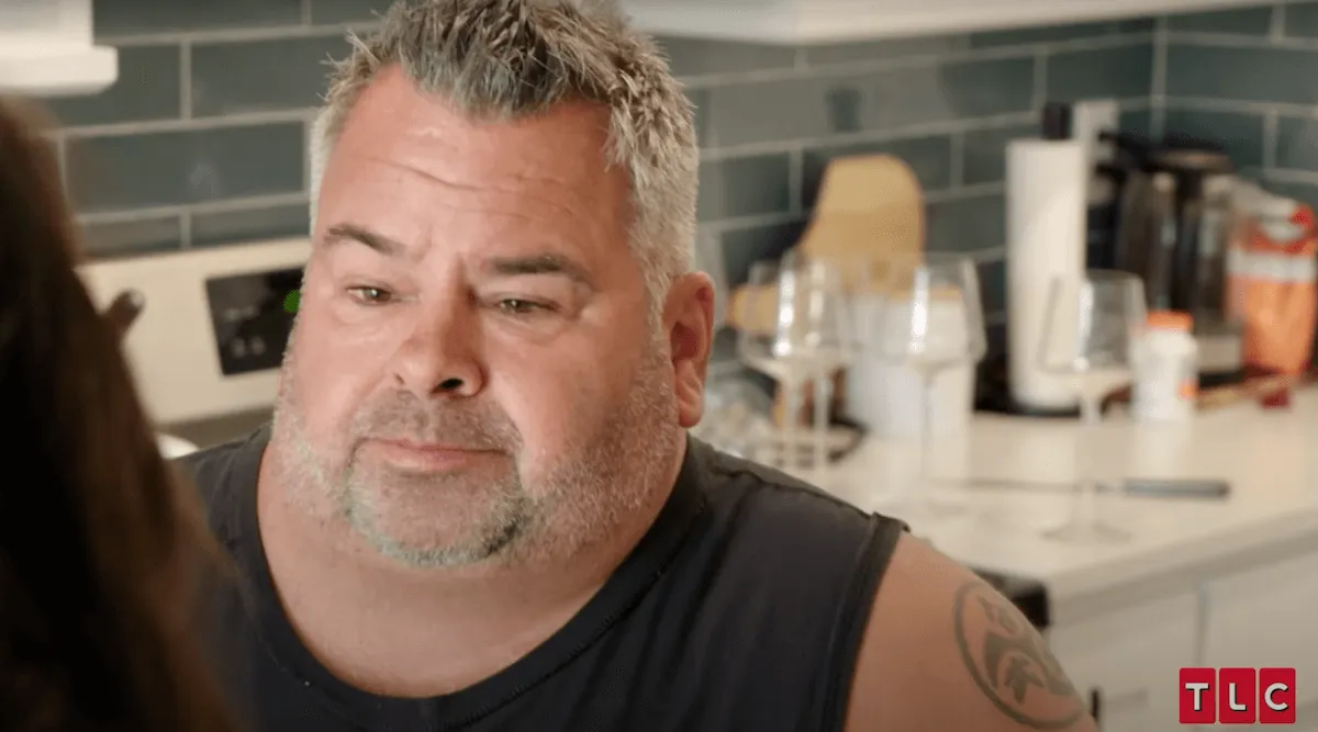 Big Ed Brown wearing a sleeveless t-shirt in '90 Day Fiance'