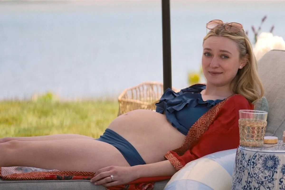 Dakota Fanning wears a prosthetic baby bump in 'The Perfect Couple'