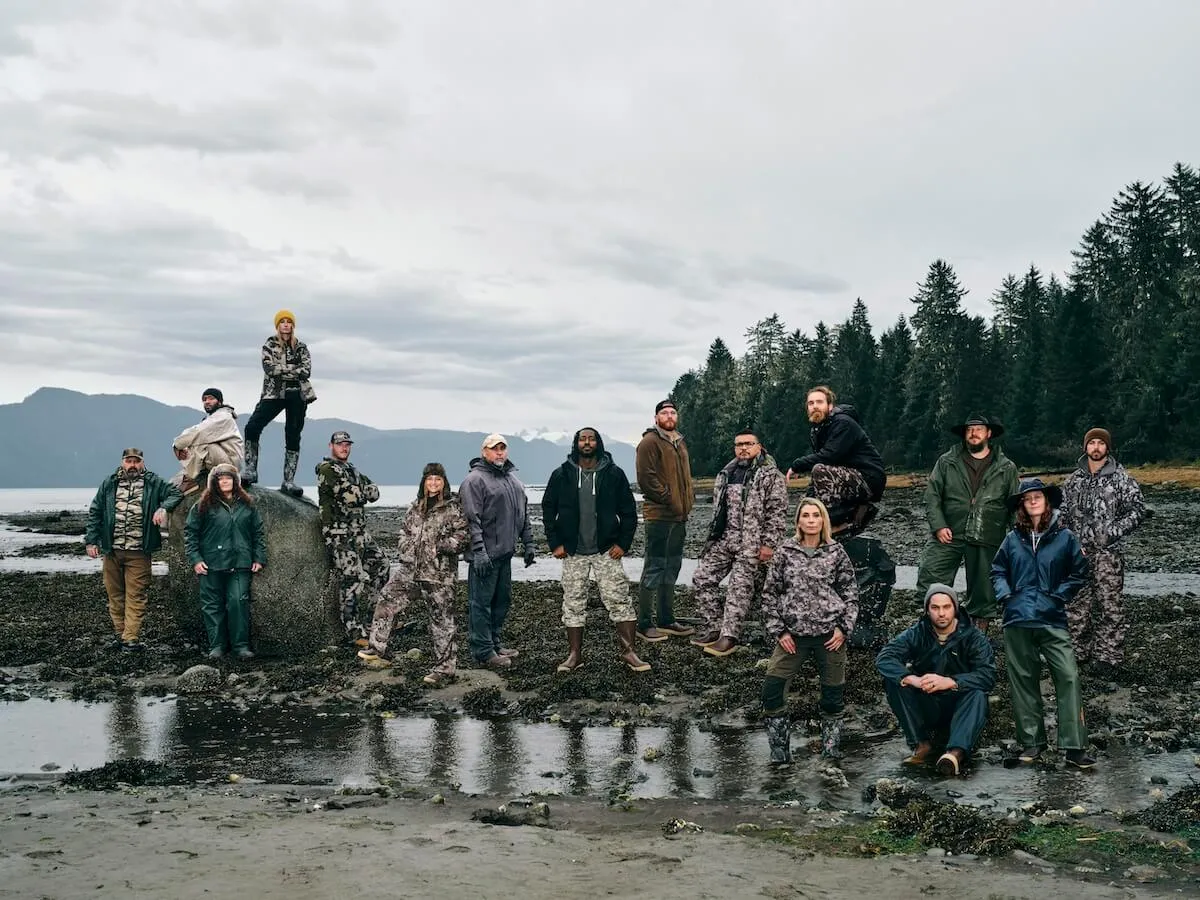 Group shot of the 'Outlast' Season 2 cast on Netflix