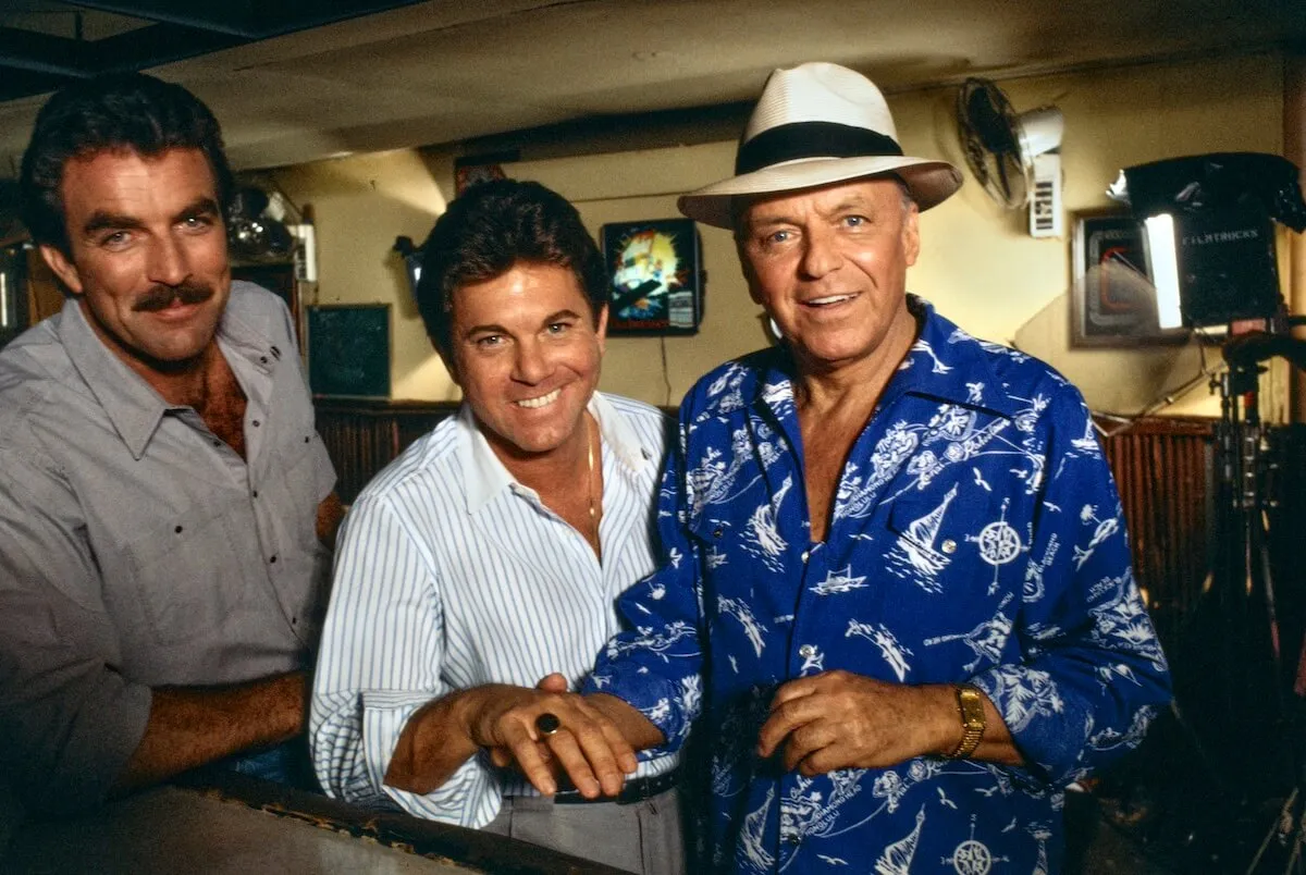 Tom Selleck, Larry Manetti, and Frank Sinatra on the set of 'Magnum P.I.'