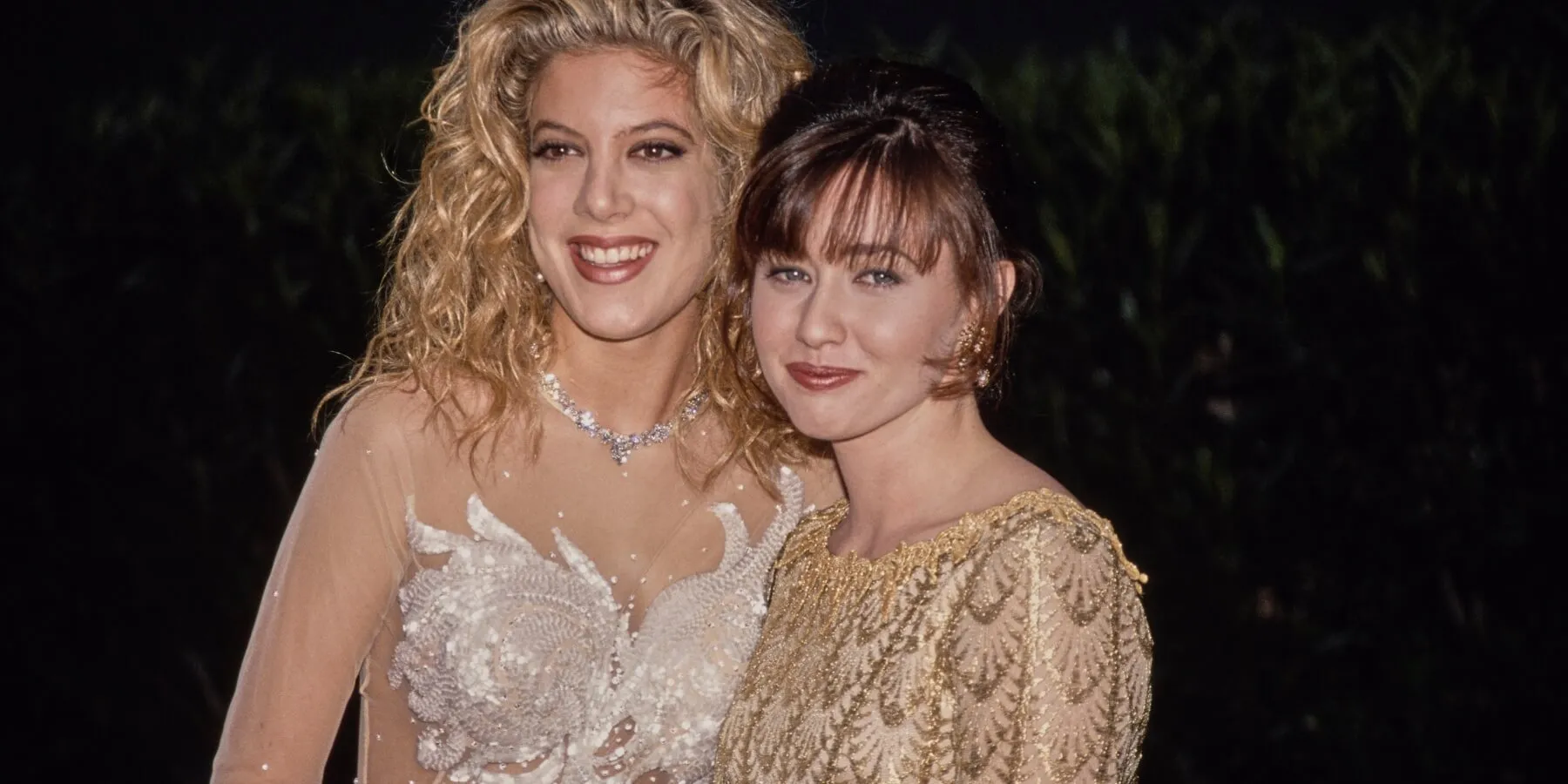 Tori Spelling and Shannen Doherty photographed in 1992