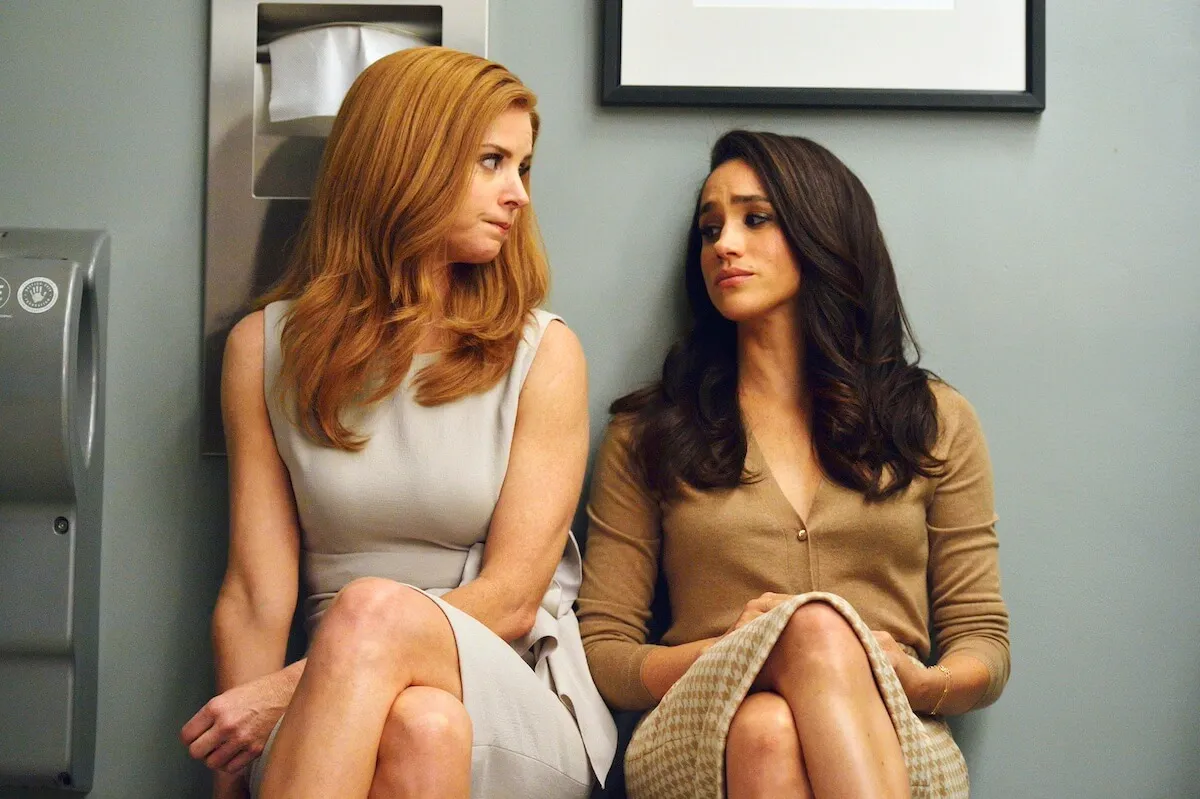 Sarah Rafferty and Meghan Markle on the set of 'Suits'