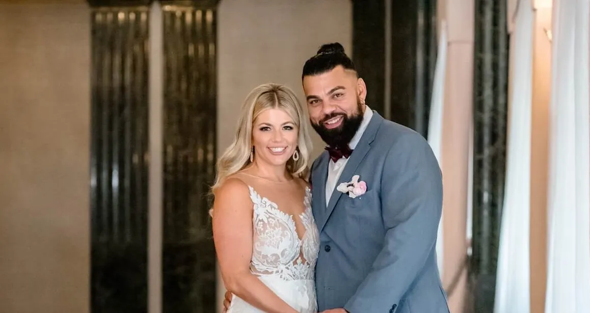 Smiling Michelle and David on their wedding day in 'Married at First Sight' Season 18