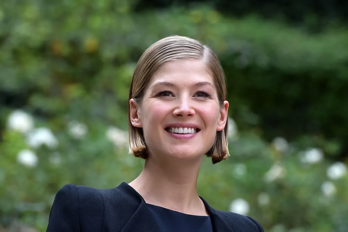 Rosamund Pike Once Felt She Was Lacking Compared to Ben Affleck’s ...