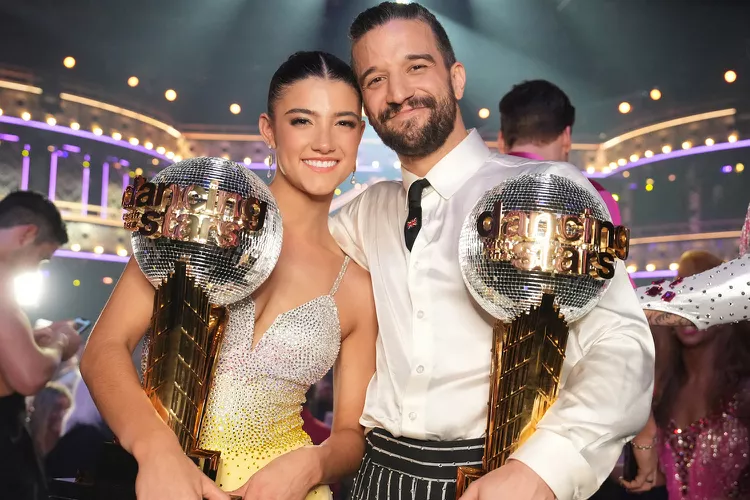 'Dancing with the Stars; winners Charli D'Amelio and Mark Ballas