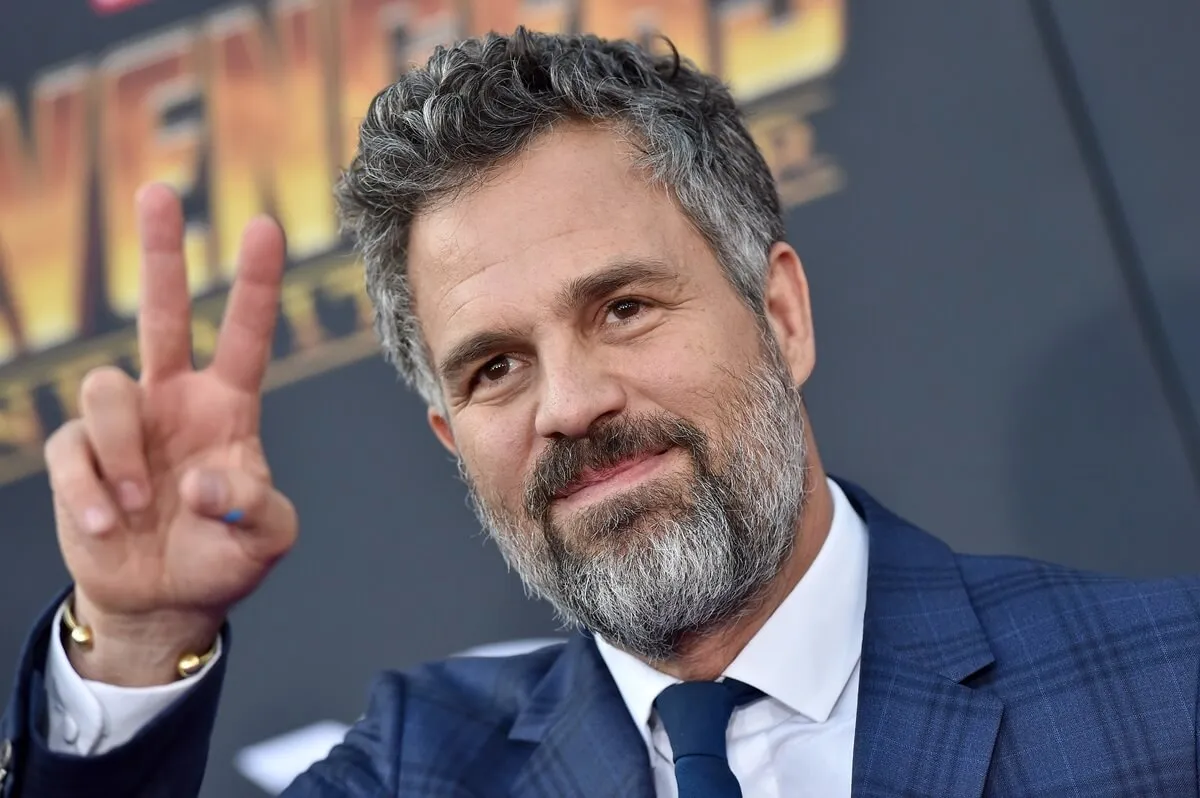 Mark Ruffalo posing at the premiere of 'Avengers Infinity War'.