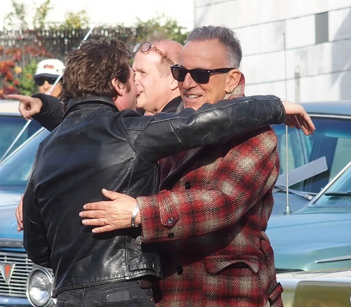 Jeremy Allen White hugs Bruce Springsteen