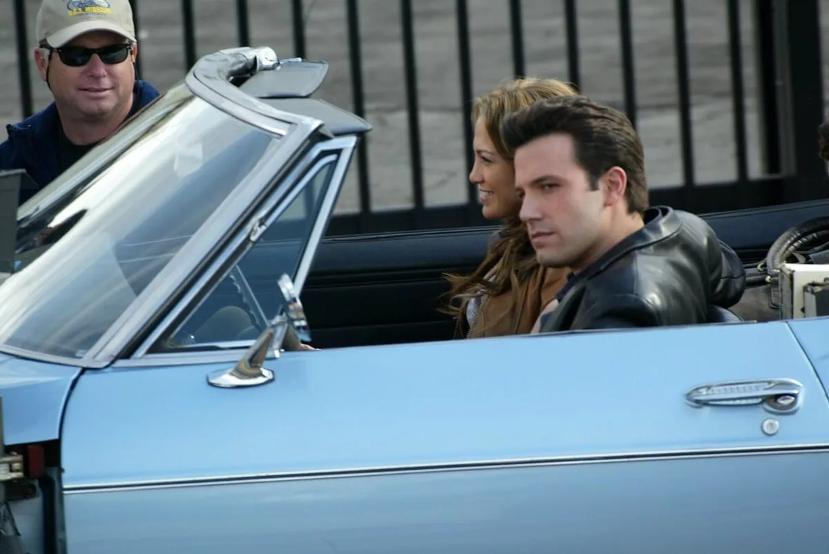 Ben Affleck spotted on te set of 'Gigli' with Jennifer Lopez while in a blue car.