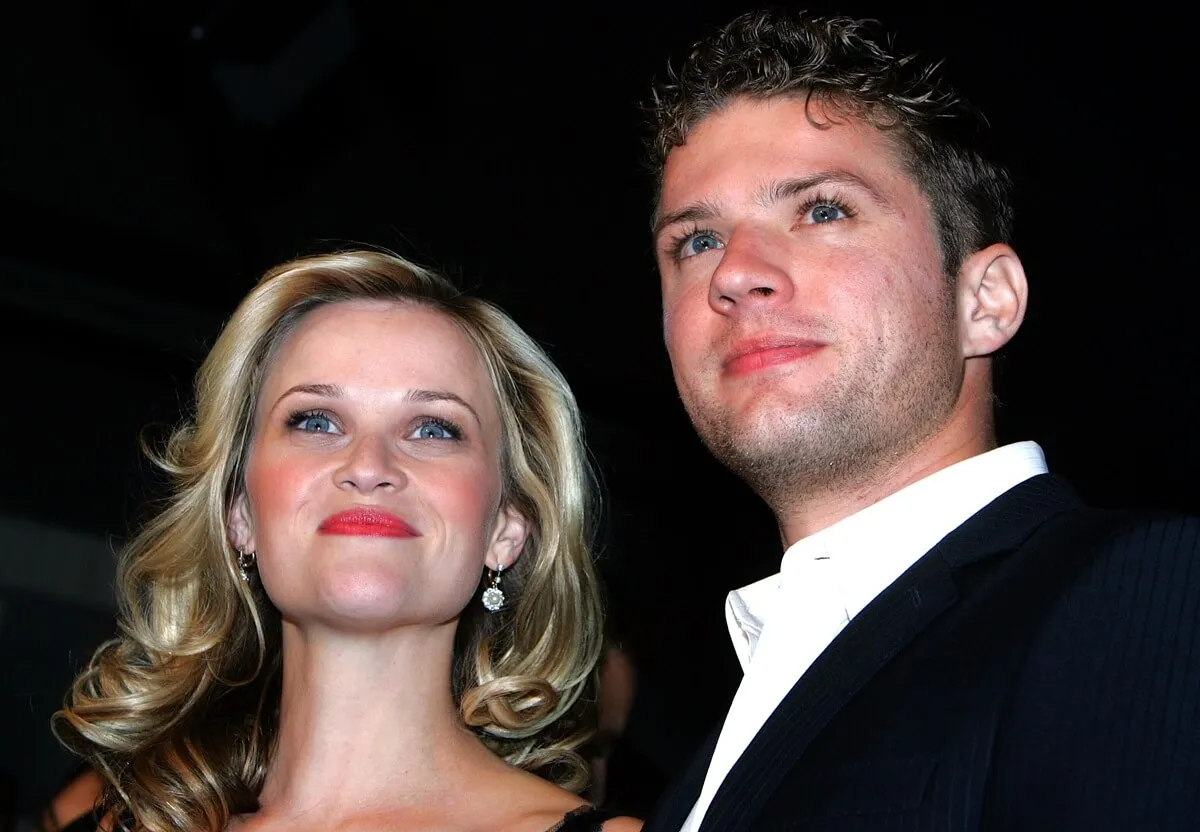 Reese Witherspoon and Ryan Phillippe posing.