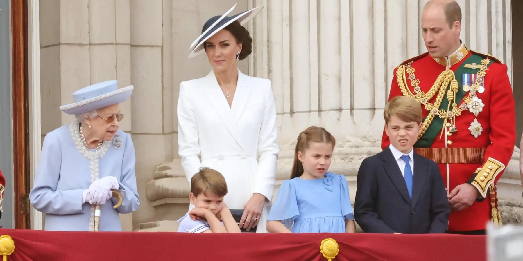 Queen Elizabeth, Kate Middleton, Prince William, Prince George, Princess Charlotte and Prince Louis