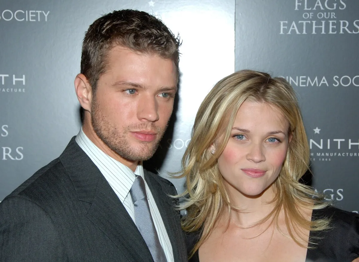 Reese Witherspoon and Ryan Phillippee posing at the 'Flags of OUr Fathers' premiere.