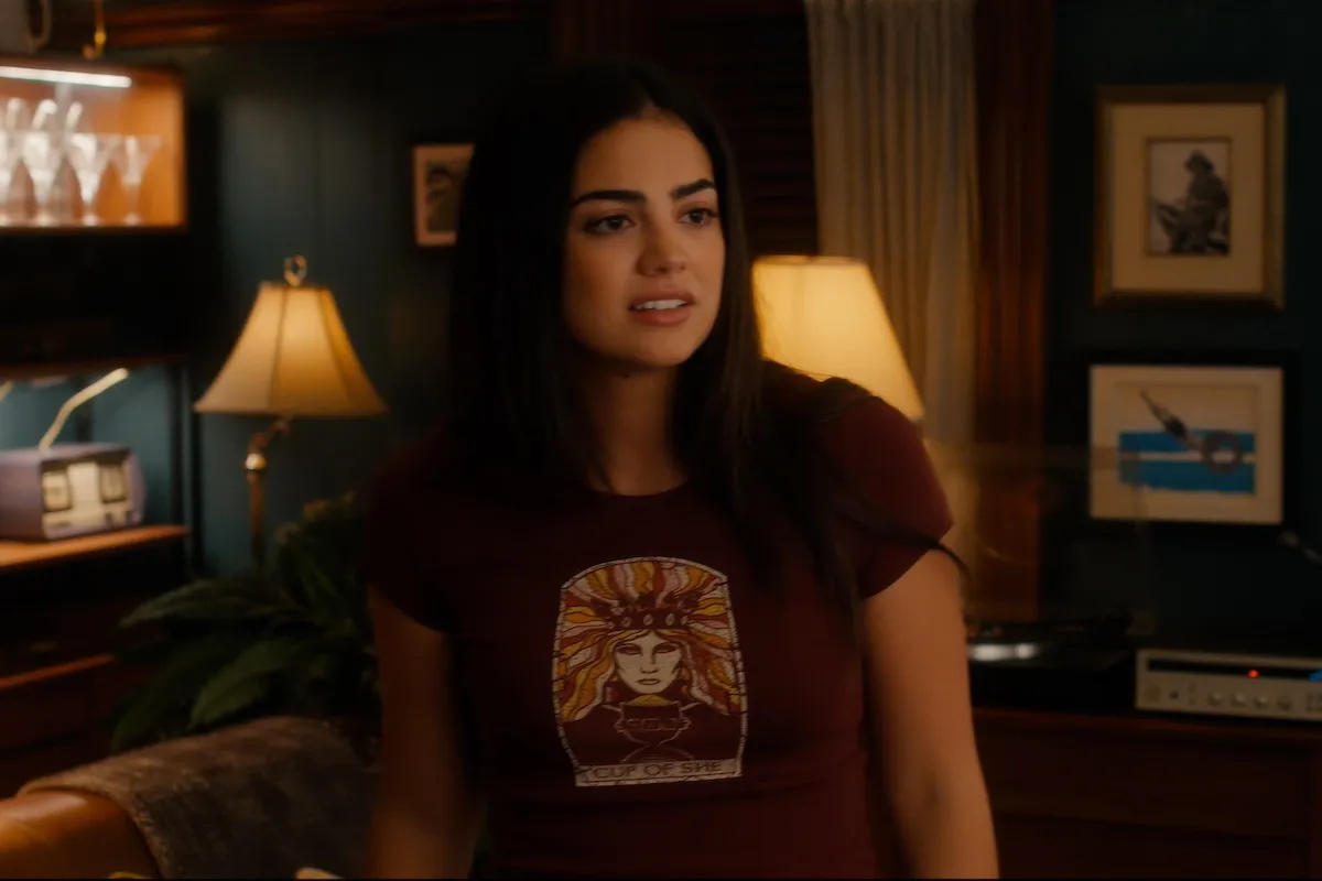 Alice with long dark hair and wearing a T-shirt in 'The Way Home' Season 3