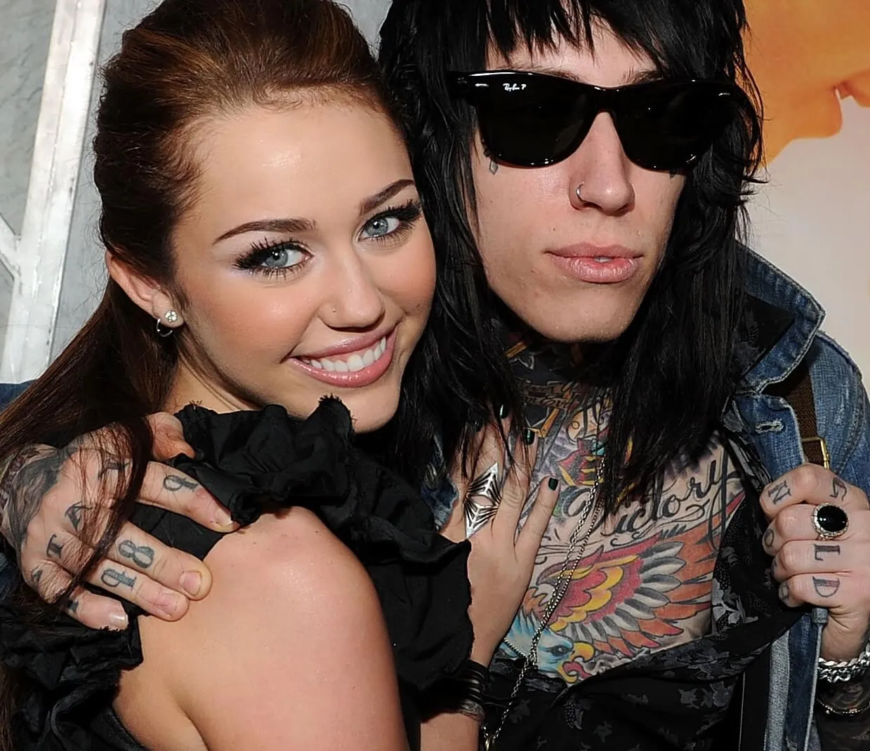 Miley Cyrus hugging her brother, Trace Cyrus