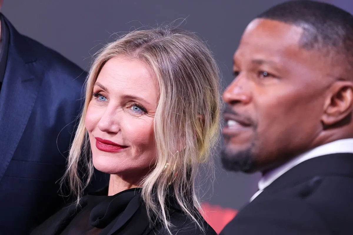 Cameron Diaz and Jamie Foxx posing at the premiere of 'Back In Action'.