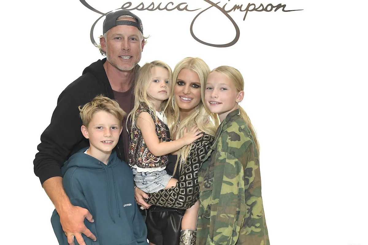 Jessica Simpson and Eric Johnson pose with their three children