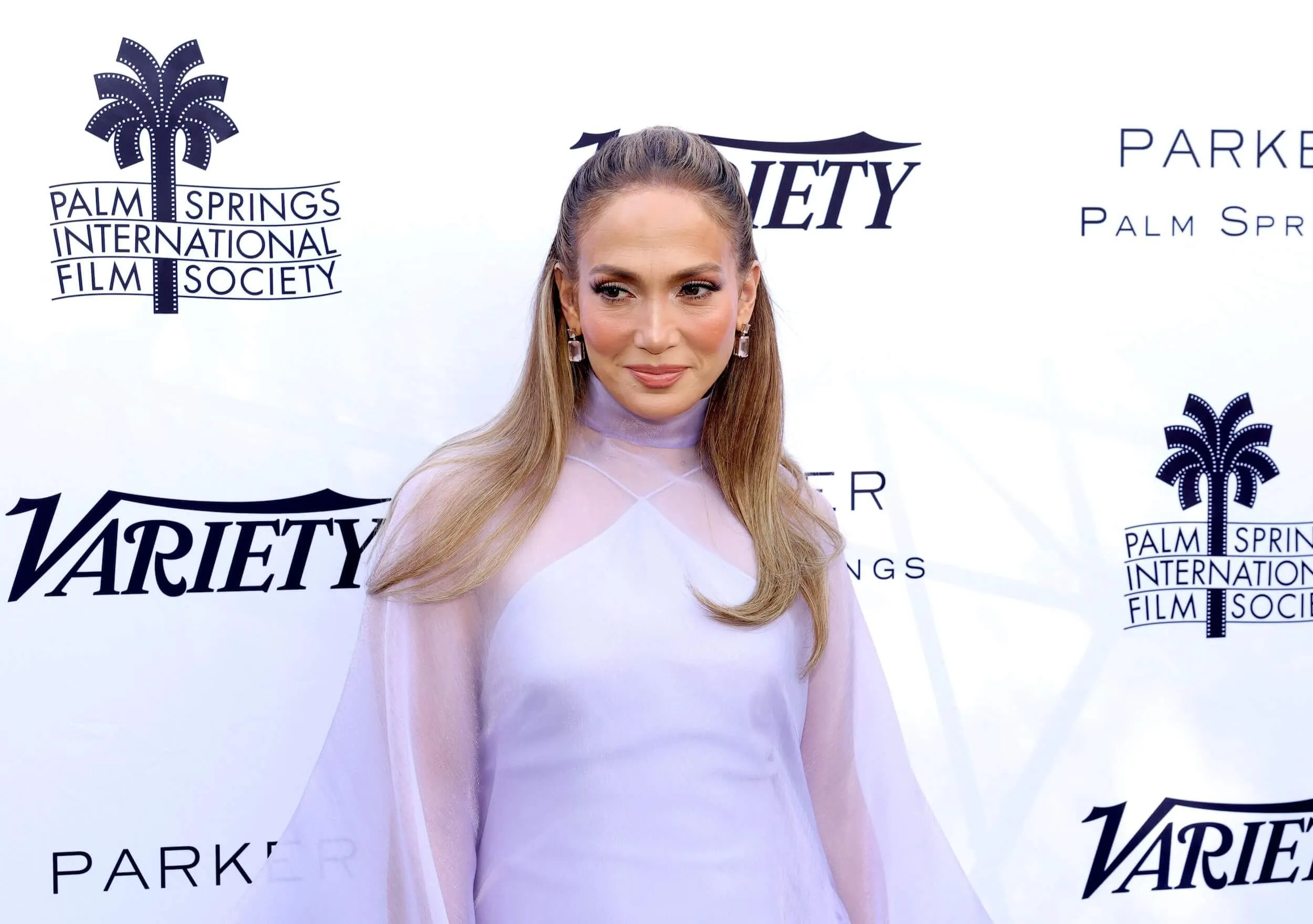 Jennifer Lopez and Kevin Costner's 'Pals' Think They'd Make 'A Super Fun Match,' Source Says