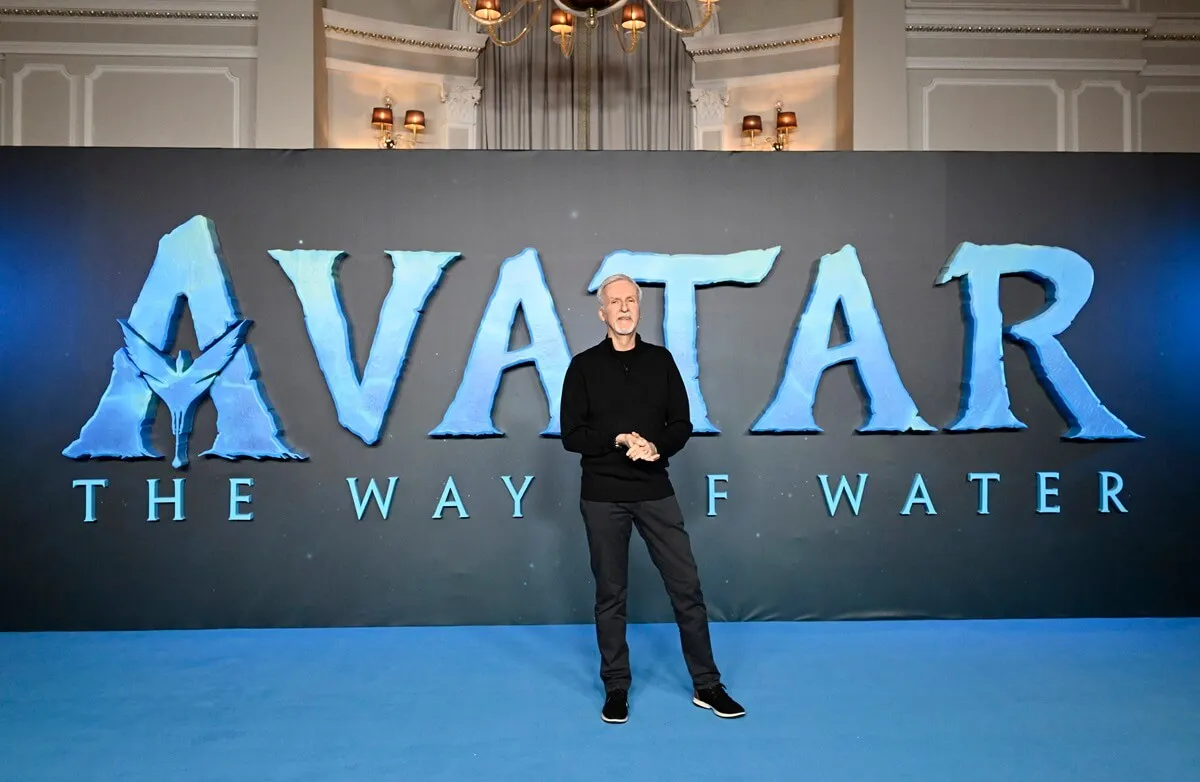 James Cameron posing at the 'Avatar' premiere.