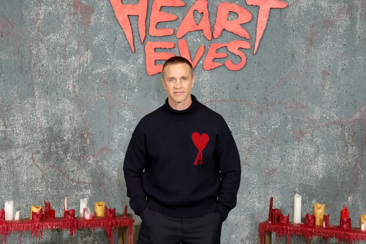 Devon Sawa posing at the premiere of 'Heart Eyes'.