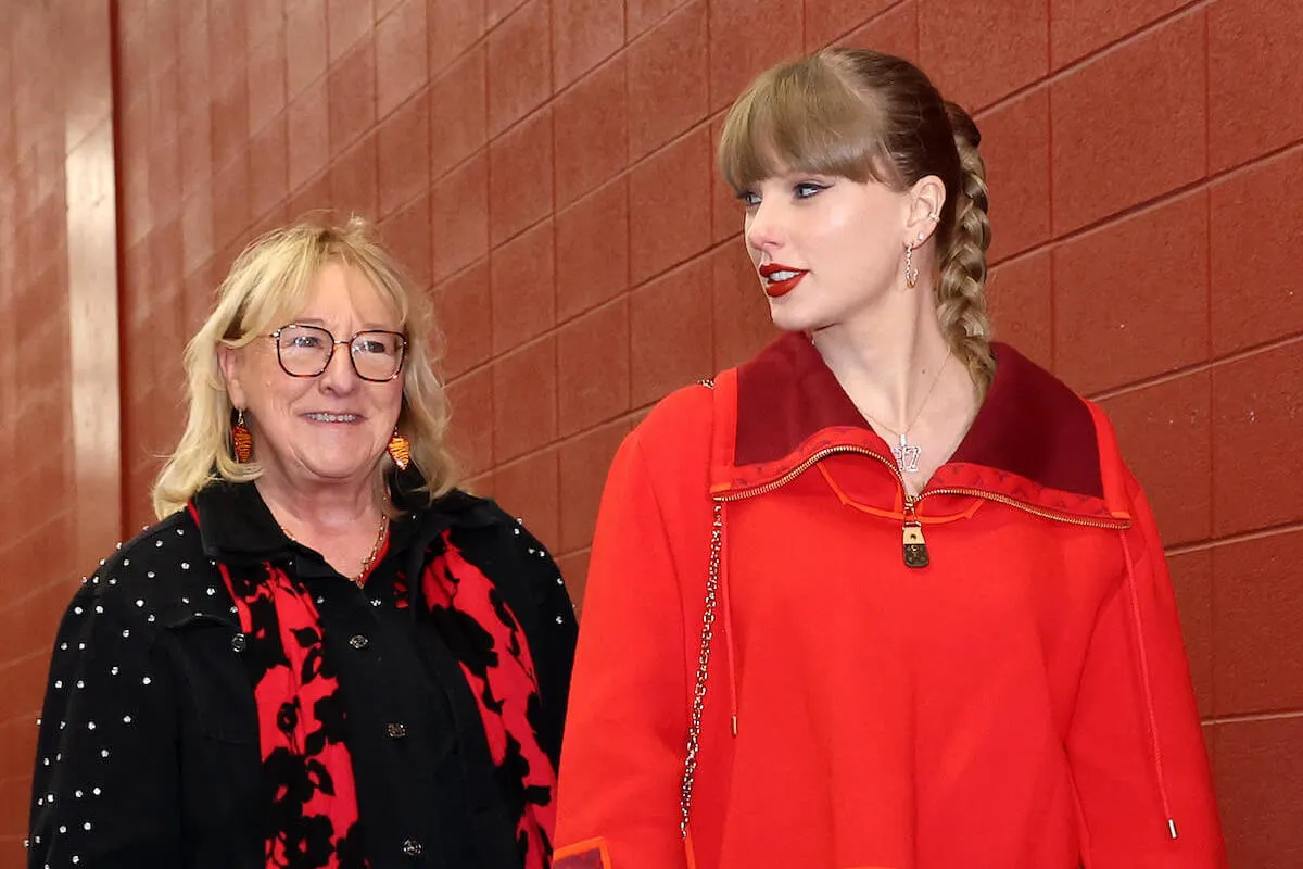 Donna Kelce and Taylor Swift arrive at a Chiefs game