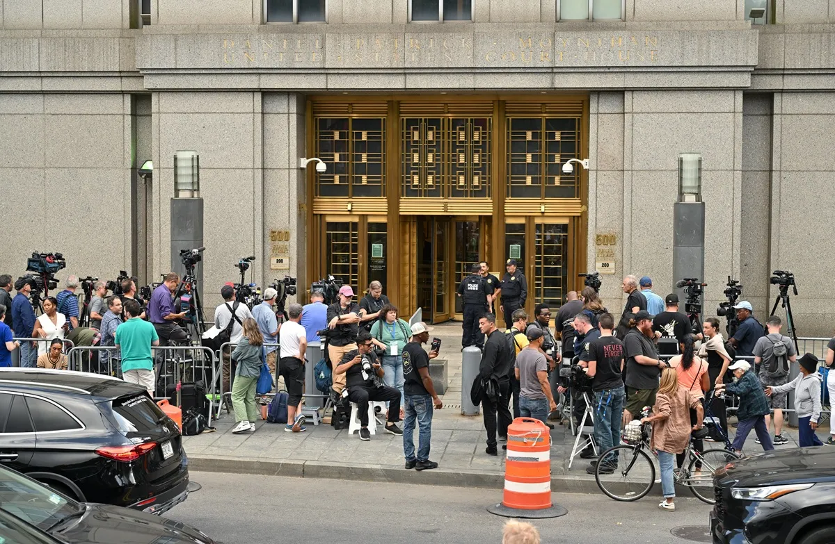  Members of the media wait outside Daniel Patrick Moynihan United States Courthouse on September 17, 2024 in New York City. Music mogul Sean "Diddy" Combs was arrested in Manhattan on September 16 in a sex trafficking probe following a federal indictment.