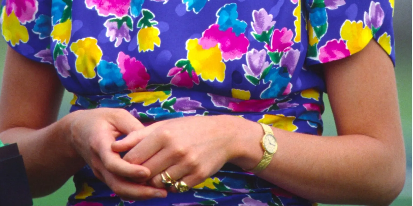 Princess Diana wears Prince of Wales signet ring at a polo match in summer 1988